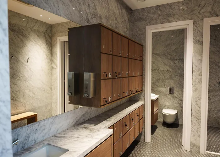 Skyhigh 360 Gym & Pool Apartamento Nicosia