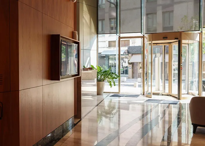 Skyhigh 360 Gym & Pool Apartamento