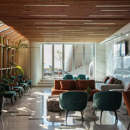 Skyhigh 360 Gym & Pool Lejlighed